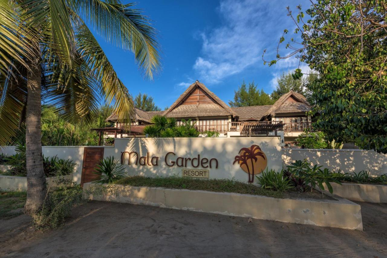 Mala Garden Resort And Spa Гили Траванган Экстерьер фото